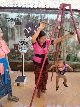 POSYANDU BALITA SRI DEWI DI BALAI BANJAR KEMBANG UDAYA